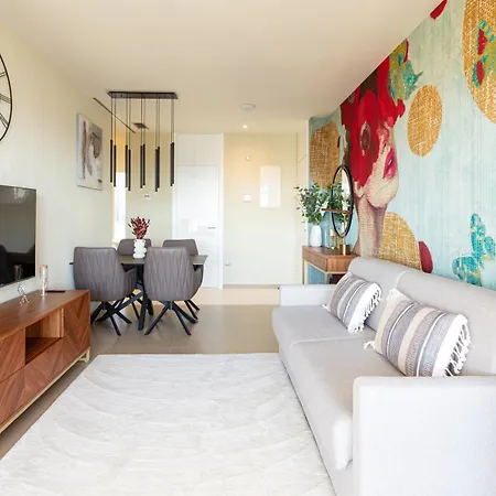 Intempo By Holuxe - 181 - 18th Floor